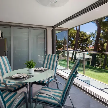 Aqua - Adults Only Guest house