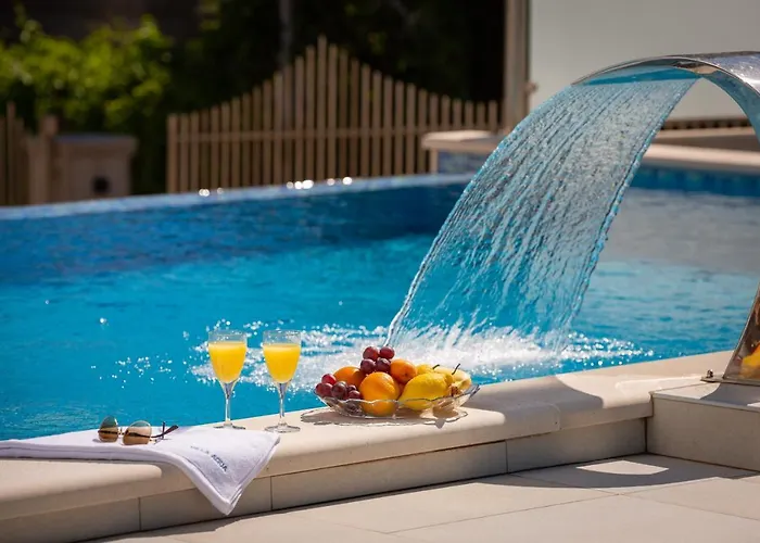 Aqua - Adults Only Guest house