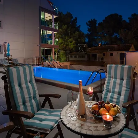 بيت ضيافة Aqua - Adults Only 4*